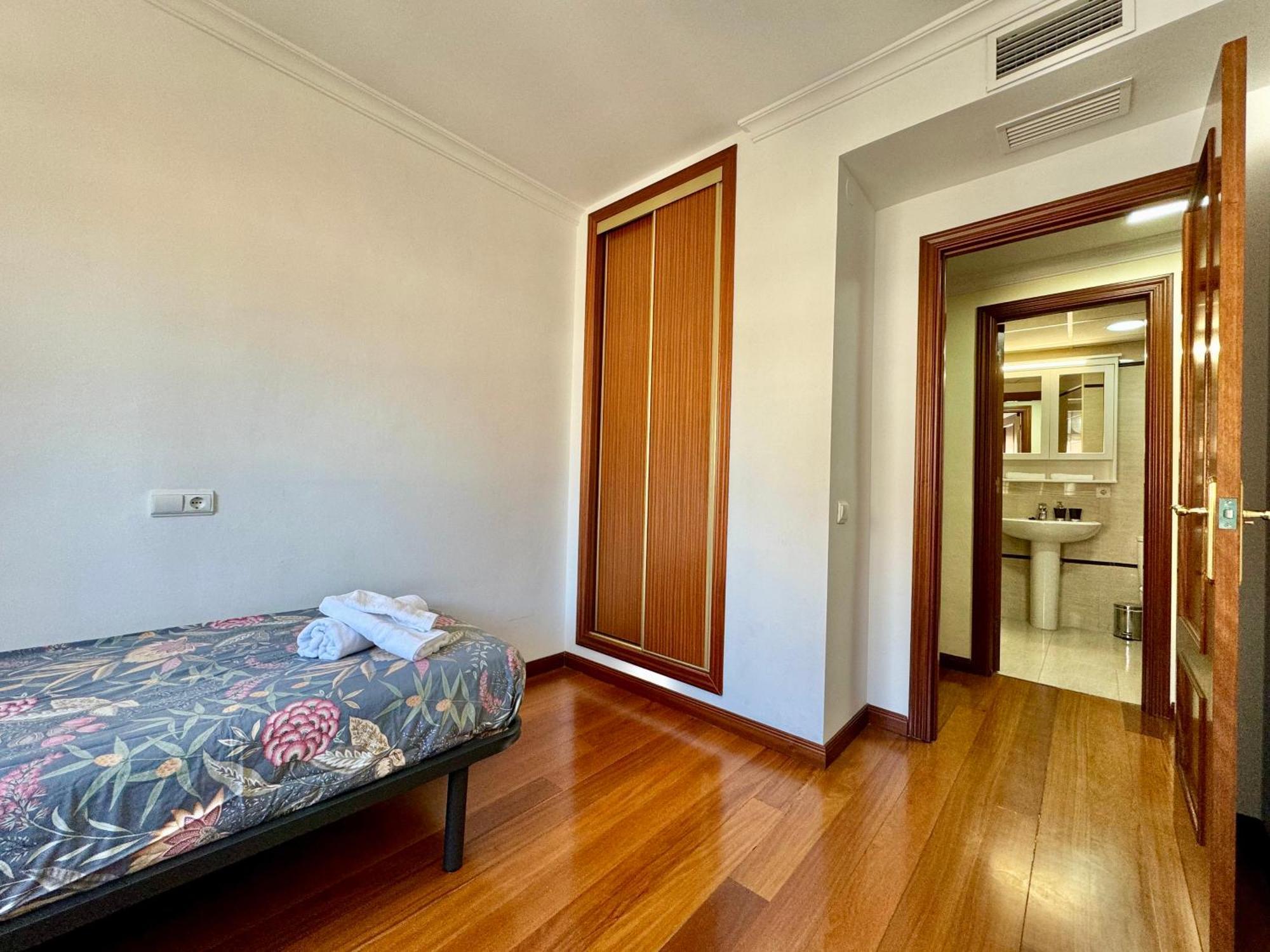 Apartamento Lujoso Piso Centro Aparcamiento Privado, Terraza & Ac Málaga Exterior foto